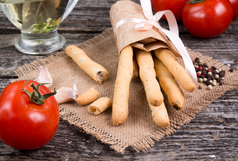 Upcycling Pots and Pans Instead of Throwing Them Away